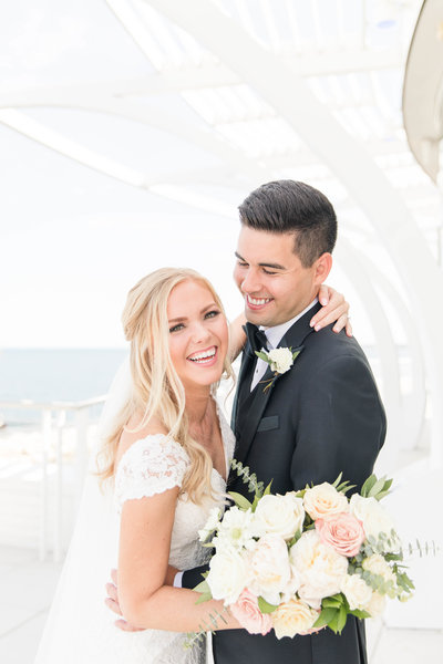 discovery-world-milwaukee-lakefront-wedding-Katie-schubert-wisconsin-wedding-photographer-38